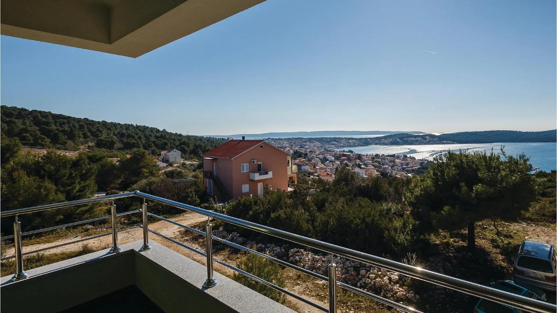 2 Bedroom Cozy Apartment In Saldun Trogir Hırvatistan